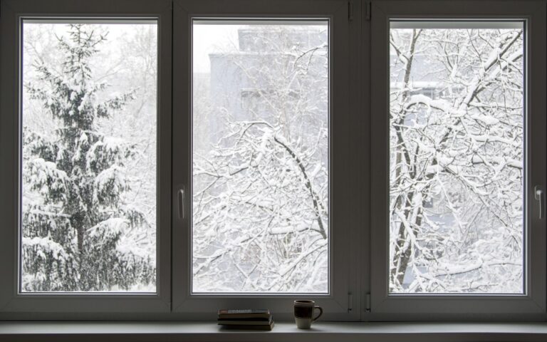 10 Tips for Keeping Your House Warm in the Winter